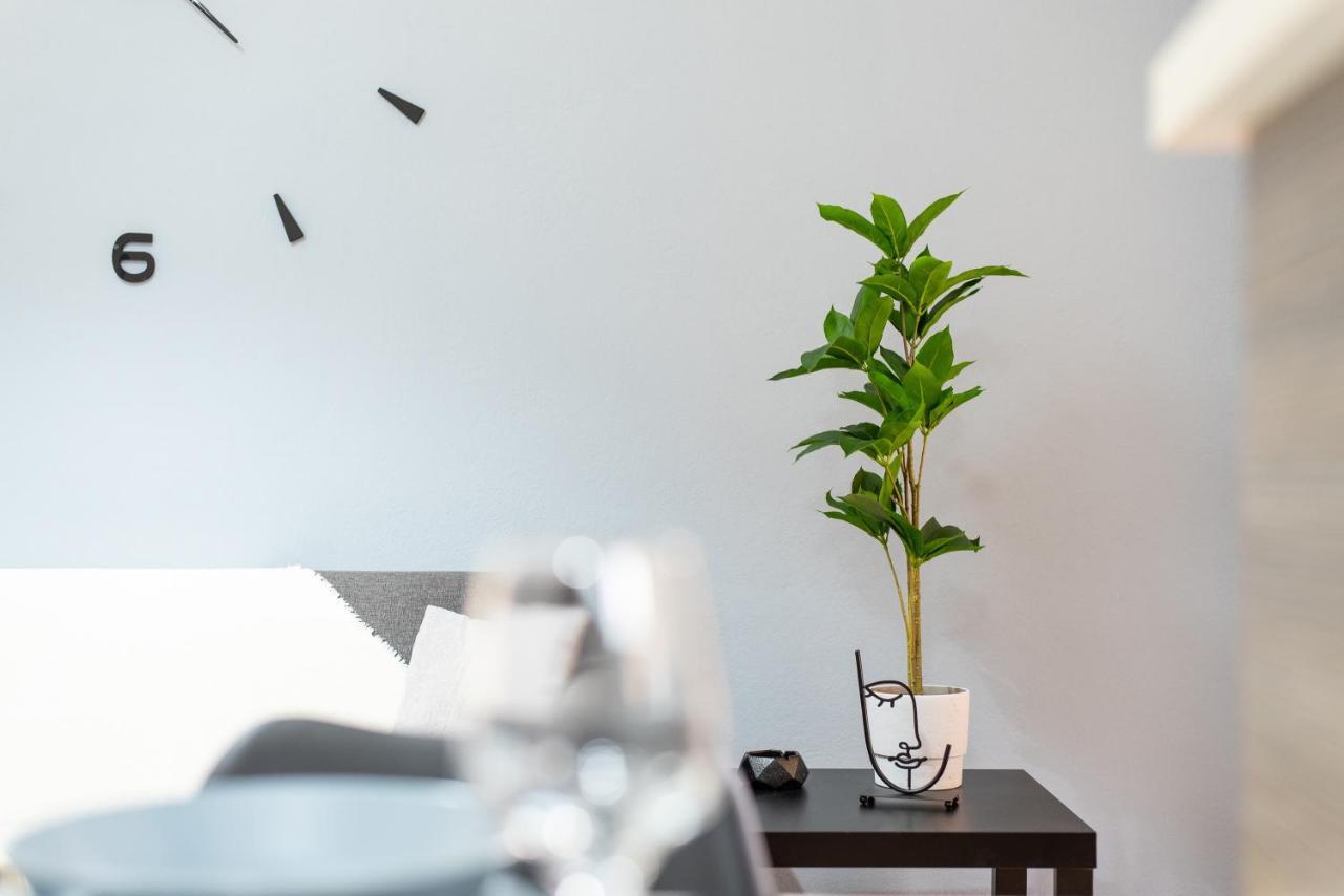 Aelia Apartment Артеміда Екстер'єр фото
