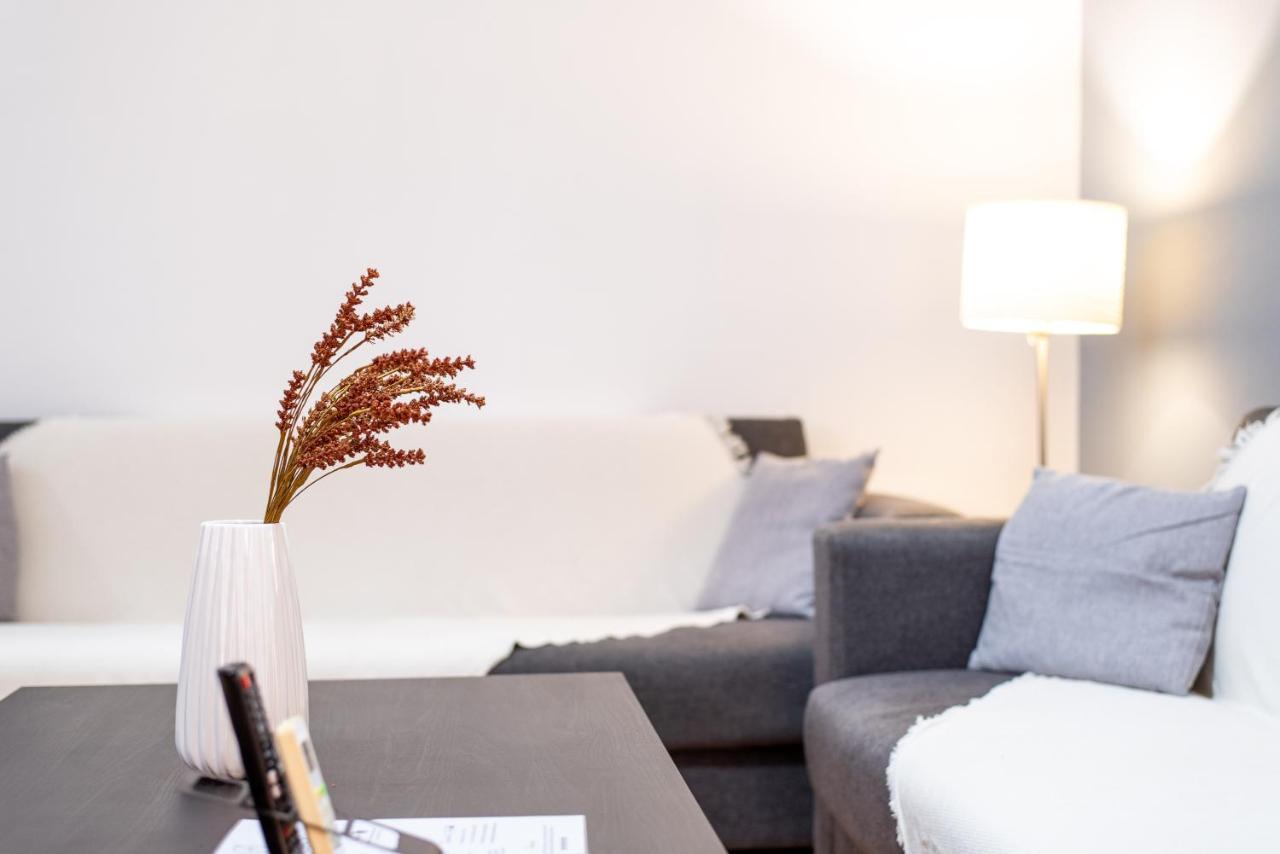 Aelia Apartment Артеміда Екстер'єр фото